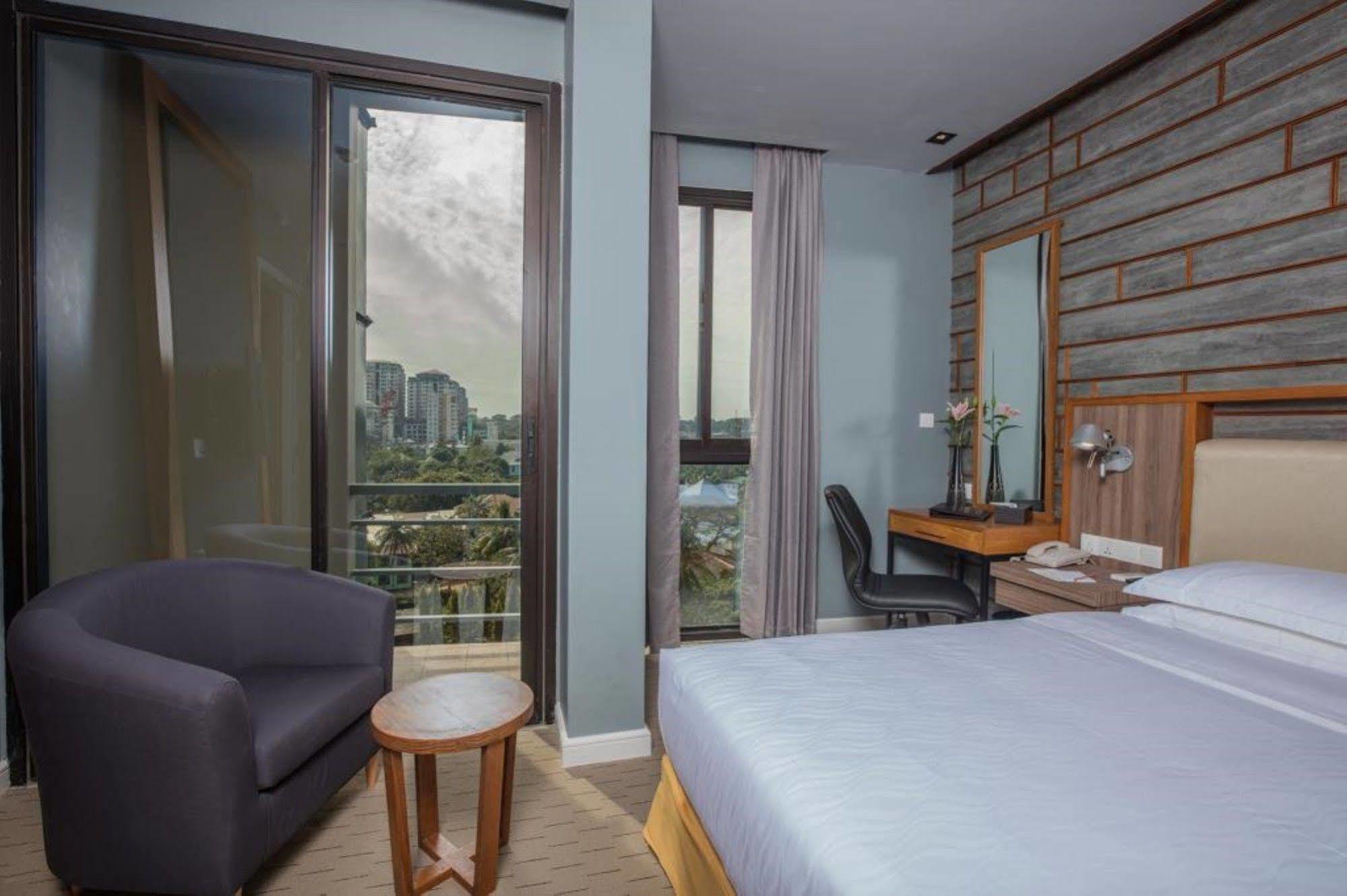 The Link Yangon Boutique Hotel Zewnętrze zdjęcie